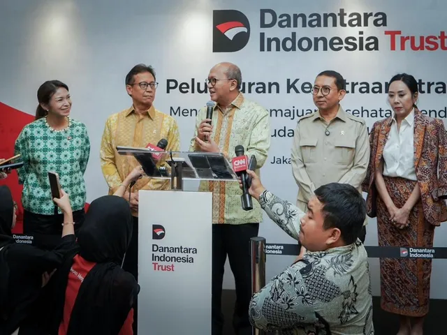 Danantara Indonesia Trust announces a strategic partnership before assembled press